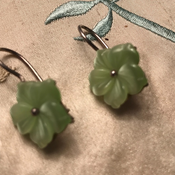 Flower drop earrings, sterling silver - Picture 2 of 3